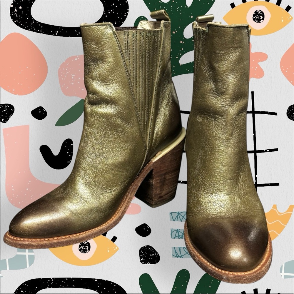 Talula de la Lune | Handmade Metallic Green Burnished Tip Heeled Ankle Boots